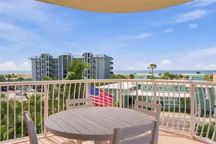 11605 Gulf Blvd, Treasure Island, FL 33706 - Photo 31