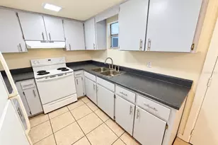904 Two House Ln, Brandon, FL 33510 - Photo 3
