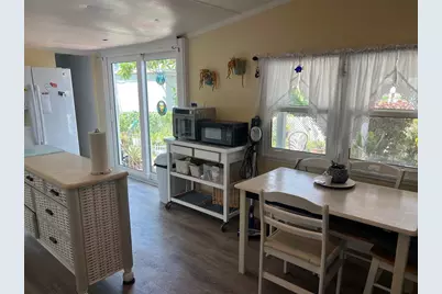 6580 Seminole Boulevard #204, Seminole, FL 33772 - Photo 9