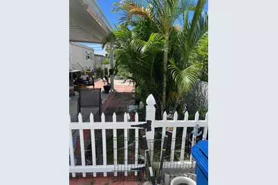 6580 Seminole Boulevard #204, Seminole, FL 33772 - Photo 5