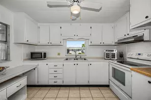 18 Drury Ln, Tarpon Springs, FL 34689 - Photo 19