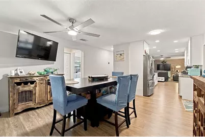 8401 Boulder Place, Tampa, FL 33615 - Photo 11