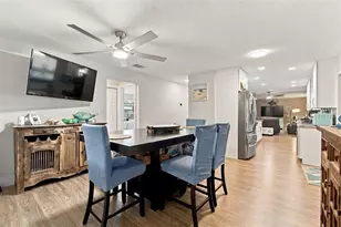 8401 Boulder Pl, Tampa, FL 33615 - Photo 11