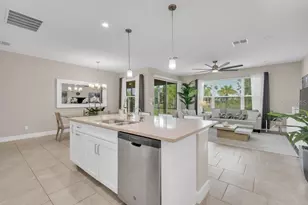 15479 Santa Pola Dr, Wimauma, FL 33598 - Photo 13
