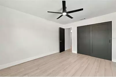 5550 21st Ave N, Saint Petersburg, FL 33710 - Photo 23