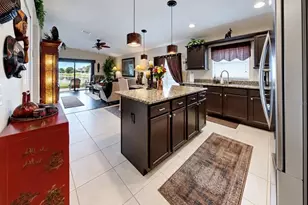 2348 Roanoke Springs Dr, Ruskin, FL 33570 - Photo 9