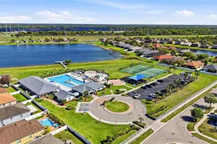 2348 Roanoke Springs Dr, Ruskin, FL 33570 - Photo 37