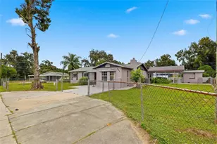 201 E Wheeler Rd, Seffner, FL 33584 - Photo 1