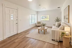 8807 Dyer Rd, Riverview, FL 33578 - Photo 3