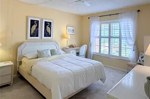 4900 Brittany Dr S, Saint Petersburg, FL 33715 - Photo 9