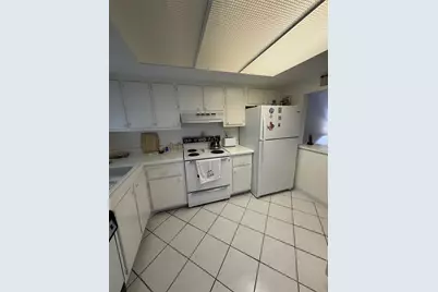1524 Lakeview Road #304, Clearwater, FL 33756 - Photo 5