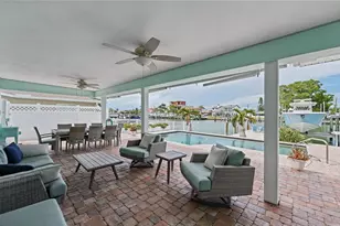 544 Lillian Dr, Madeira Beach, FL 33708 - Photo 11
