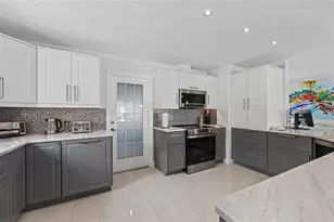 544 Lillian Dr, Madeira Beach, FL 33708 - Photo 35