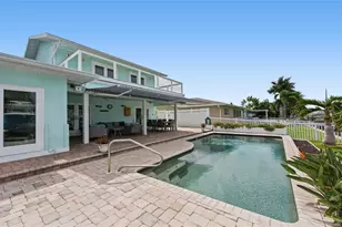 544 Lillian Dr, Madeira Beach, FL 33708 - Photo 9