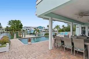544 Lillian Dr, Madeira Beach, FL 33708 - Photo 7