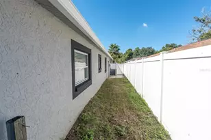 1951 Taylor Lake Cir, Seminole, FL 33778 - Photo 31