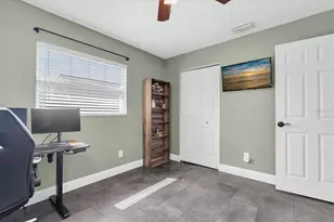 1951 Taylor Lake Cir, Seminole, FL 33778 - Photo 21
