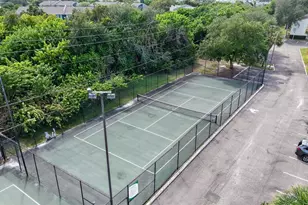 876 116th Ave N, Saint Petersburg, FL 33716 - Photo 23