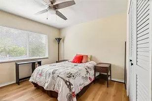 398 Colony Point Rd S, Saint Petersburg, FL 33705 - Photo 21