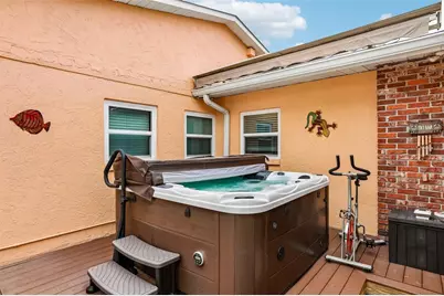 398 Colony Point Road S, Saint Petersburg, FL 33705 - Photo 27
