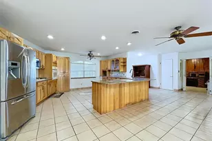 1348 Edgewater Beach Dr, Lakeland, FL 33805 - Photo 13