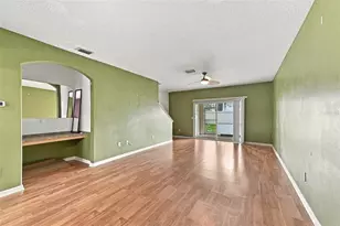 3463 High Hampton Cir, Tampa, FL 33610 - Photo 5