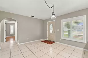 8410 Angela Ct, Zephyrhills, FL 33541 - Photo 19