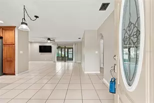 8410 Angela Ct, Zephyrhills, FL 33541 - Photo 11