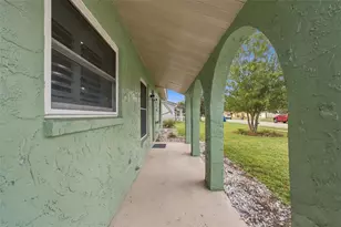 8410 Angela Ct, Zephyrhills, FL 33541 - Photo 9