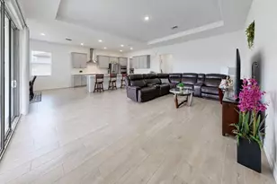 12564 Colonnade Vis Dr, Riverview, FL 33579 - Photo 7