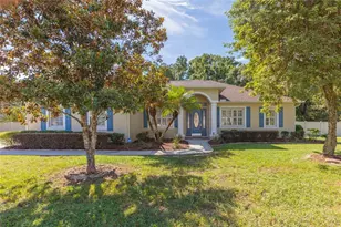 11730 Lakeview Dr, New Port Richey, FL 34654 - Photo 1
