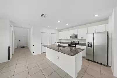 6450 Back Forty Loop, Zephyrhills, FL 33541 - Photo 11