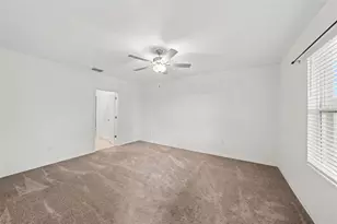 6450 Back Forty Loop, Zephyrhills, FL 33541 - Photo 13