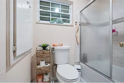 9610 Shalimar Court, Tampa, FL 33615 - Photo 13