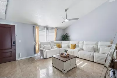 9610 Shalimar Court, Tampa, FL 33615 - Photo 7