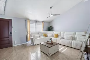 9610 Shalimar Ct, Tampa, FL 33615 - Photo 7