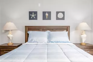8911 Blind Pass Rd, Saint Pete Beach, FL 33706 - Photo 21