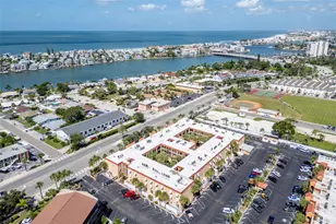 8911 Blind Pass Rd, Saint Pete Beach, FL 33706 - Photo 31