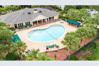 18235 Bridle Club Drive #18235, Tampa, FL 33647 - Photo 9