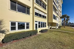 4550 Cove Cir, Saint Petersburg, FL 33708 - Photo 33