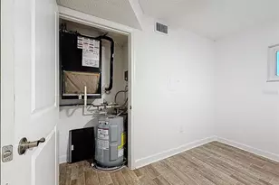 4550 Cove Cir, Saint Petersburg, FL 33708 - Photo 27
