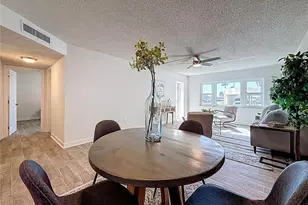 4550 Cove Cir, Saint Petersburg, FL 33708 - Photo 11
