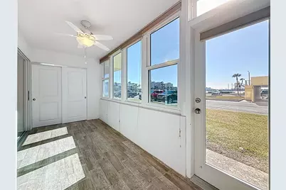 4550 Cove Circle #106, Saint Petersburg, FL 33708 - Photo 31