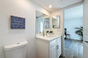 4550 Cove Cir, Saint Petersburg, FL 33708 - Photo 25