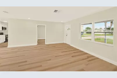 214 45th Avenue NE, Saint Petersburg, FL 33703 - Photo 11