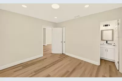 214 45th Avenue NE, Saint Petersburg, FL 33703 - Photo 15