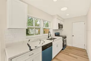 214 45th Ave NE, Saint Petersburg, FL 33703 - Photo 3