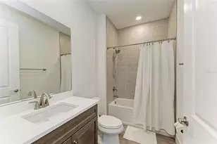 18530 Midsummer Pl, Venice, FL 34293 - Photo 29