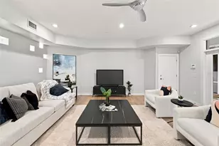 2703 W Price Ave, Tampa, FL 33611 - Photo 15