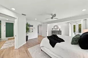 2703 W Price Ave, Tampa, FL 33611 - Photo 37
